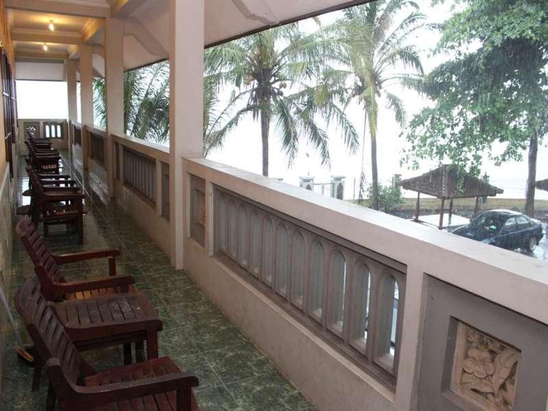 Baru Dua Beach Hotel Banyuwangi  Bagian luar foto