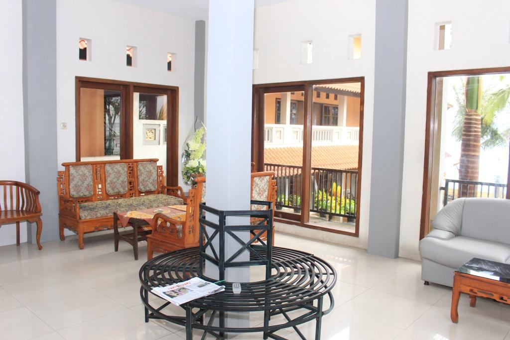 Baru Dua Beach Hotel Banyuwangi  Bagian luar foto