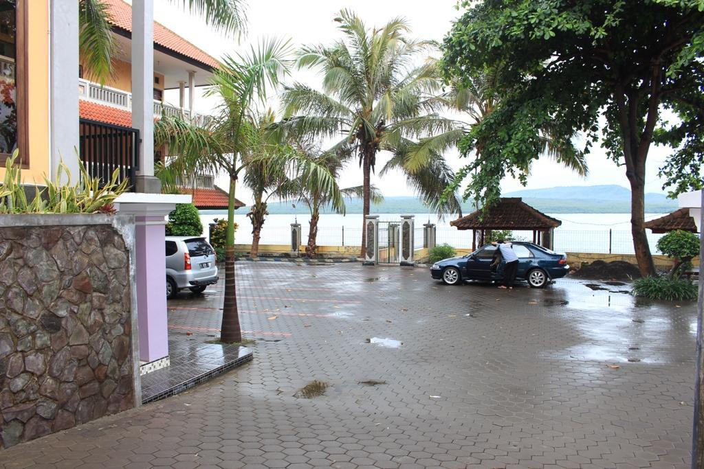Baru Dua Beach Hotel Banyuwangi  Bagian luar foto